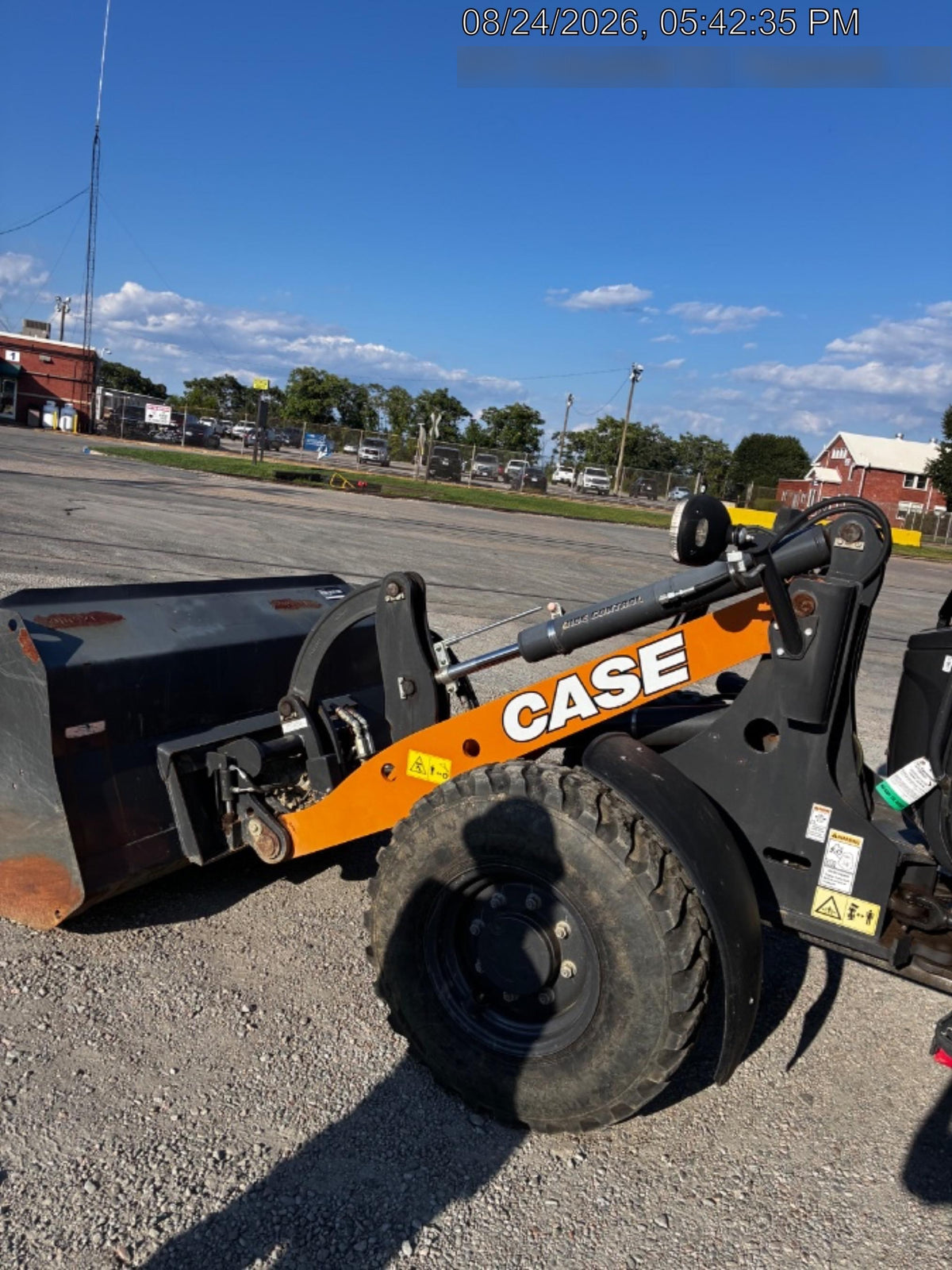 2023 CASE 121F