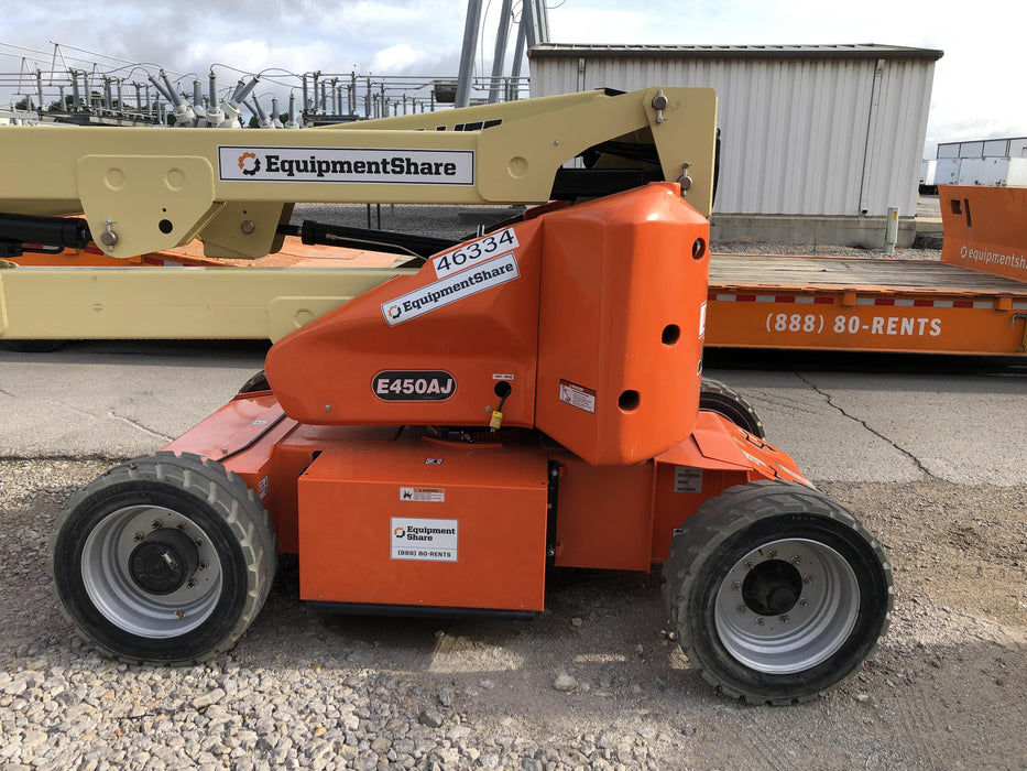 2019 JLG E450AJ