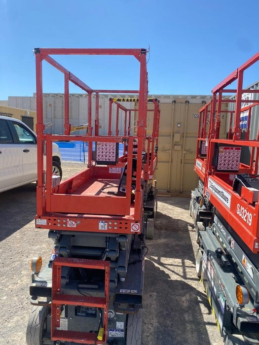 2020 Skyjack SJIII-3219 Solid NM Tires, Half height spring hinged entry gate, Dual Beacons, 800W Inverter