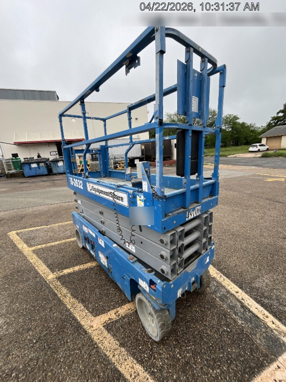 2019 Genie GS-2632 Folding rails with half height swing gate