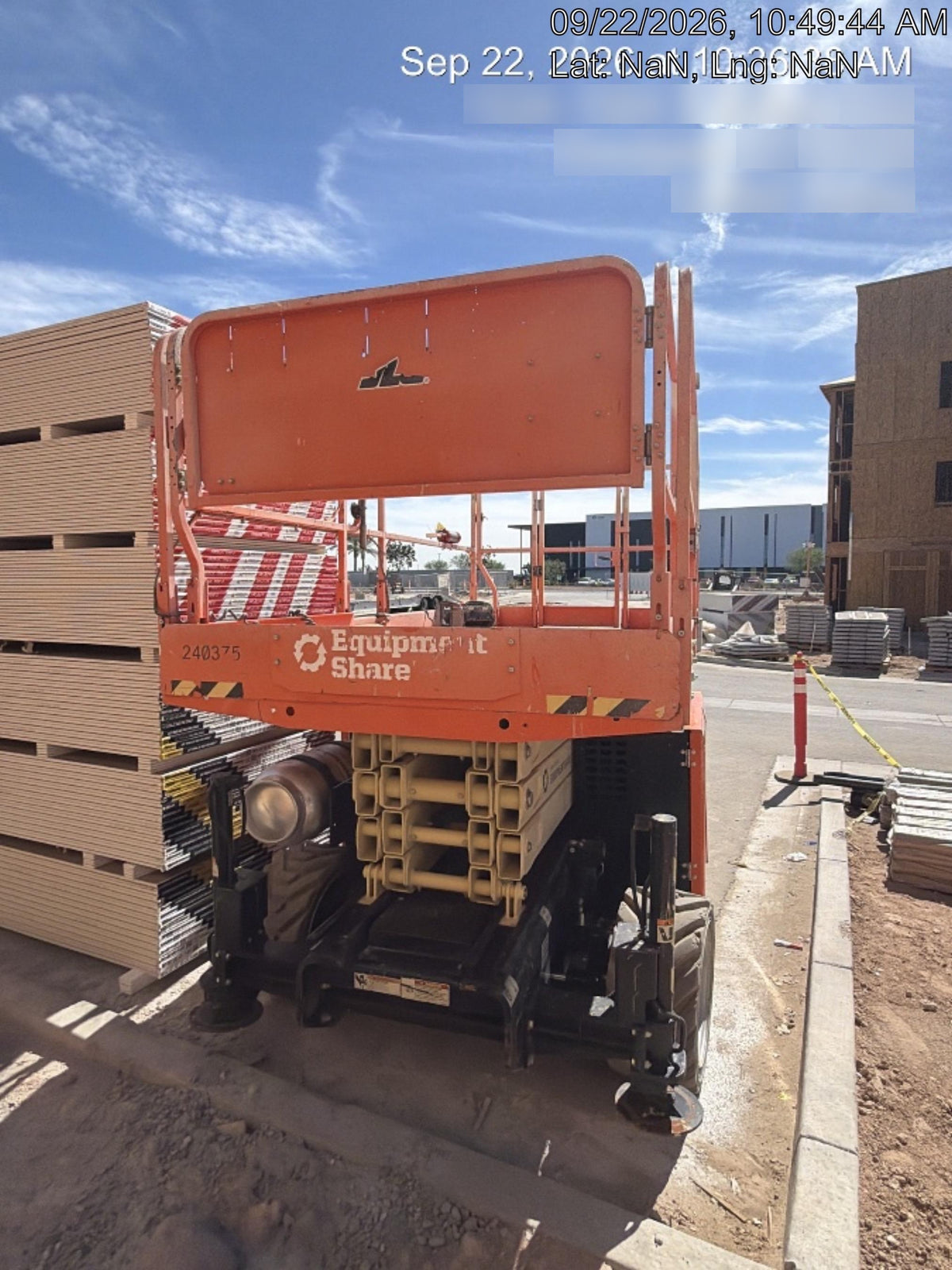 2022 JLG RT3369