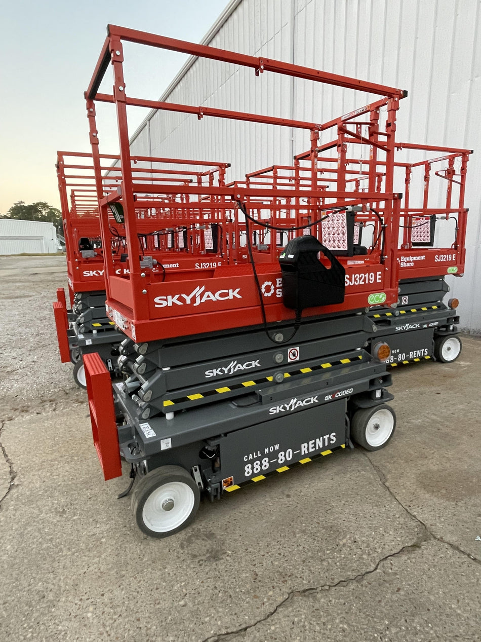 2024 Skyjack SJ3219 Electric Drive, Sld NM Tires, DBcns, RFRails, Power to Platform, T3 + Access Control