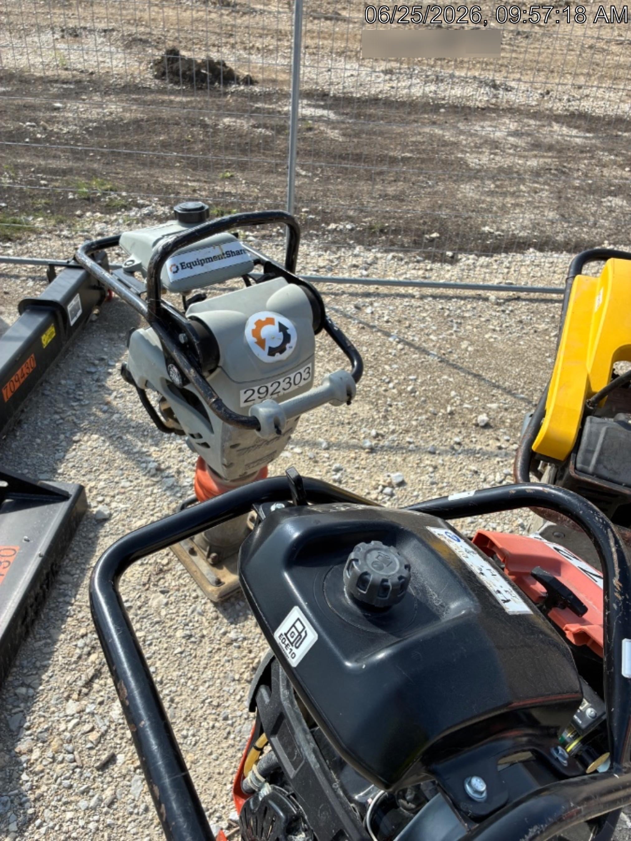 2025 HUSQVARNA LT6005