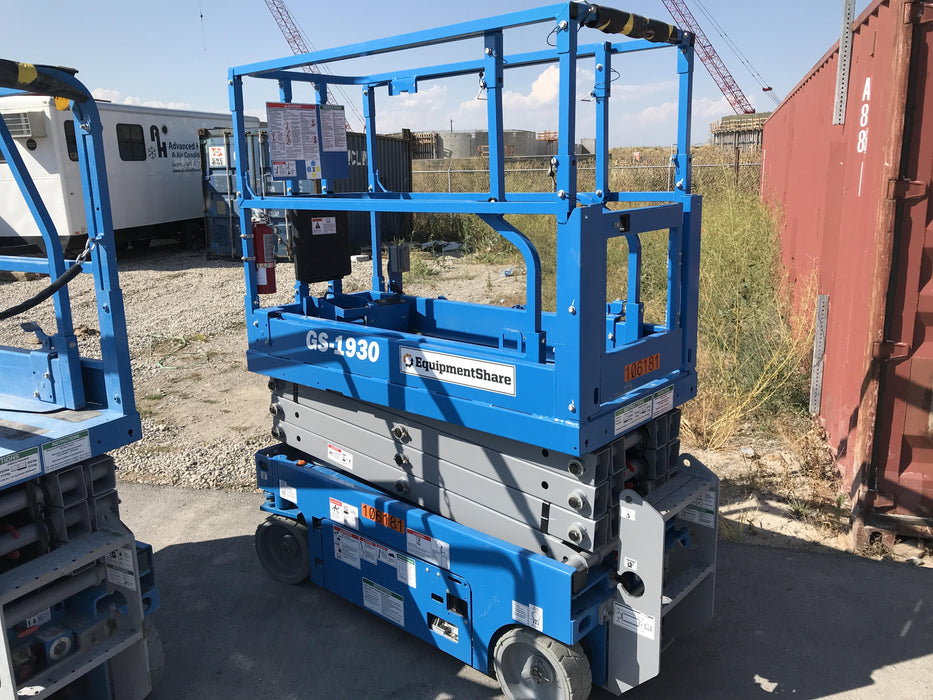 2020 Genie GS-1930 Solid Non Marking Tires, Beacon, Folding rails with half height swing gate, 800W Inverter