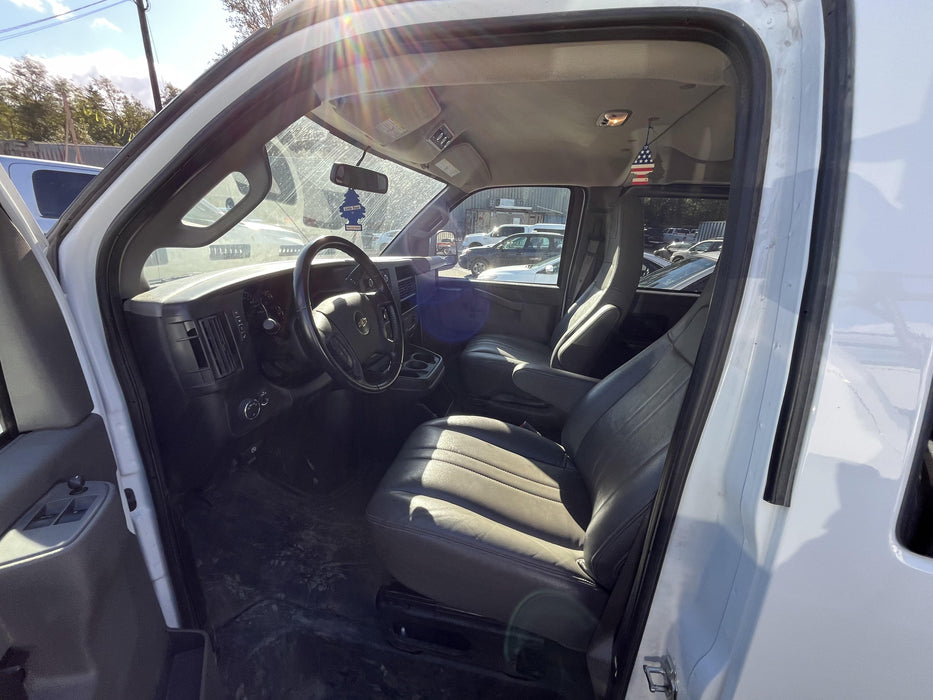 2023 CHEVROLET Express Van - Rental