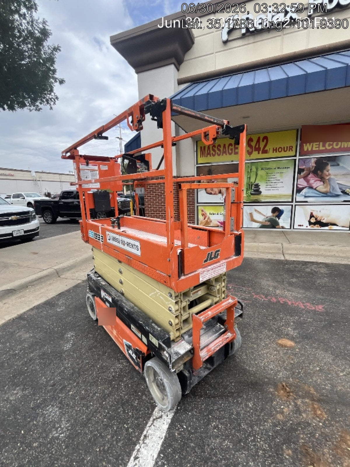 2021 JLG ES1932