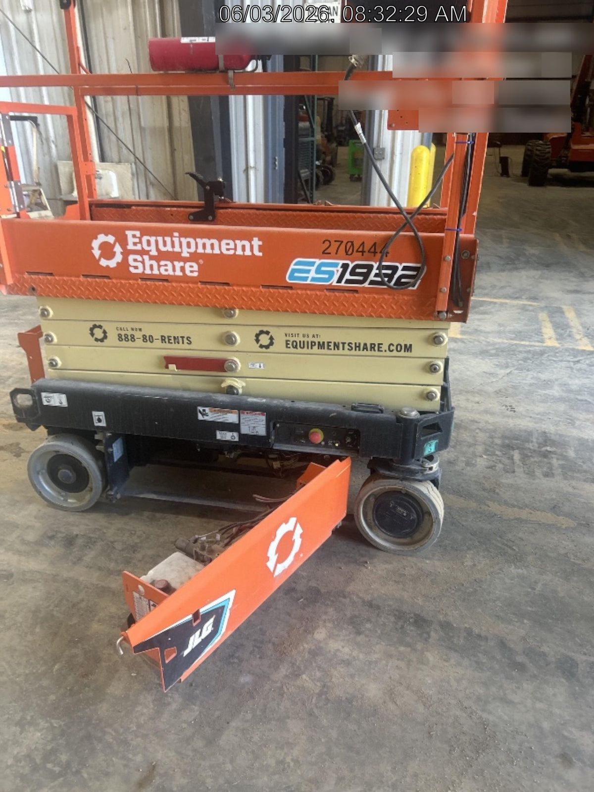 2022 JLG ES1932