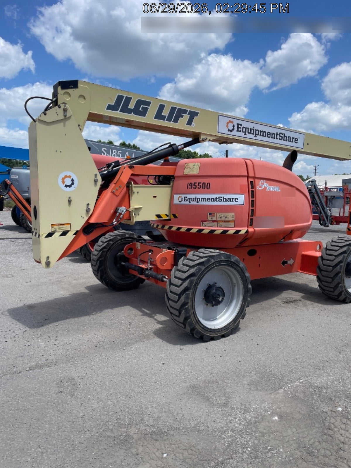 2021 JLG 600AJ