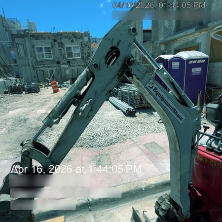 2022 TAKEUCHI TB210R