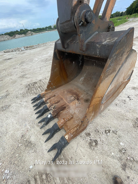 2016 CASE 60" Tooth Bucket - Case