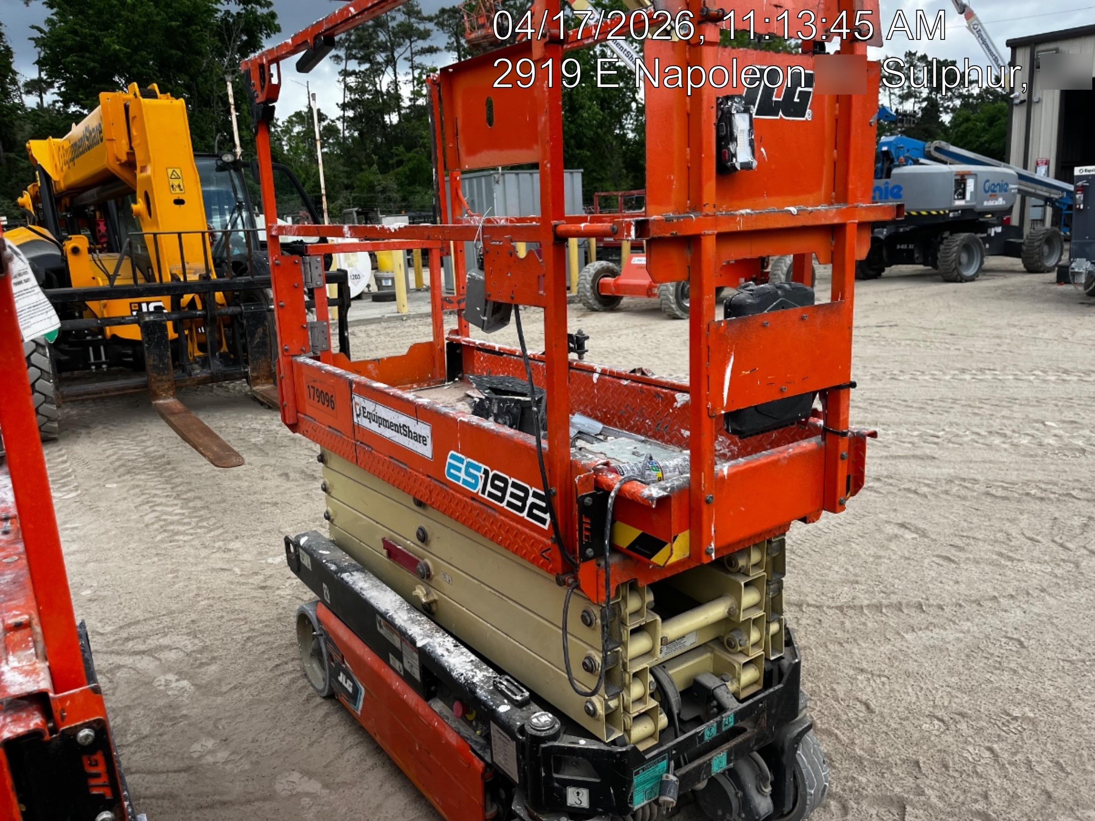 2021 JLG ES1932