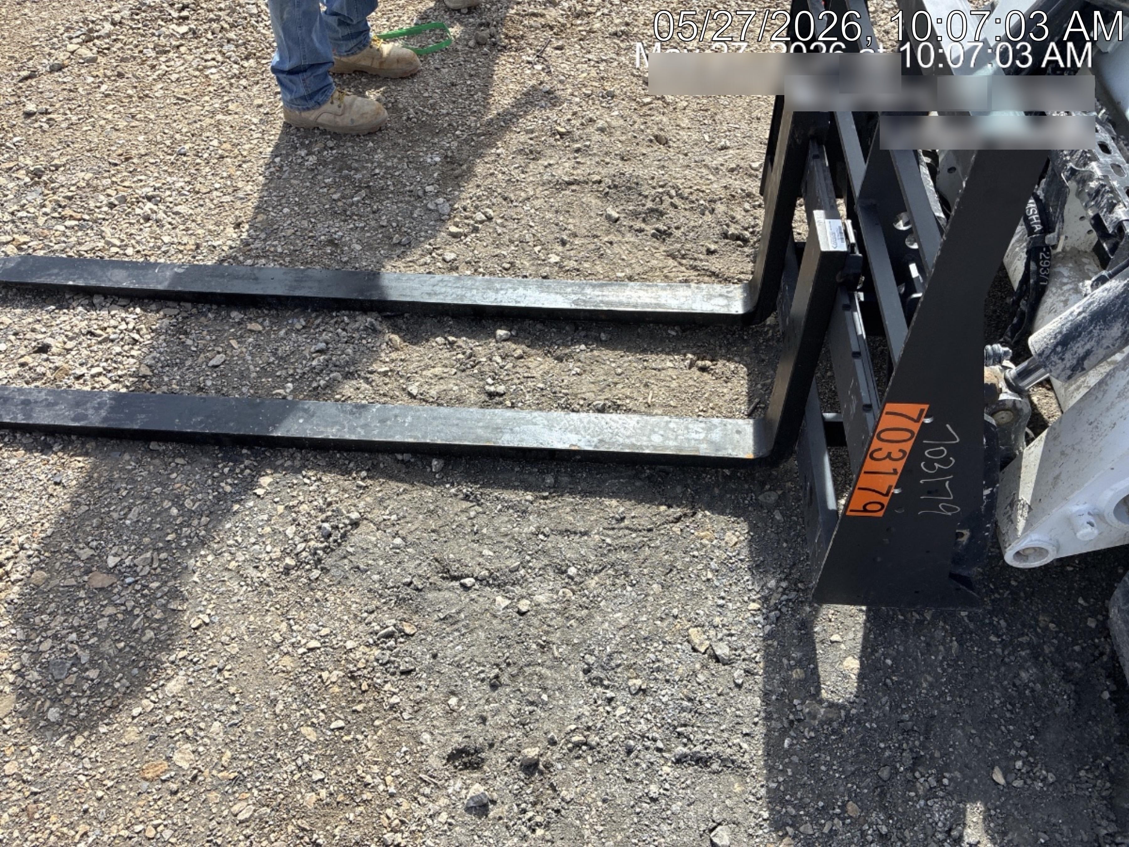 2025 ARROW MATERIAL HANDLING 48" Pallet Forks - Arrow