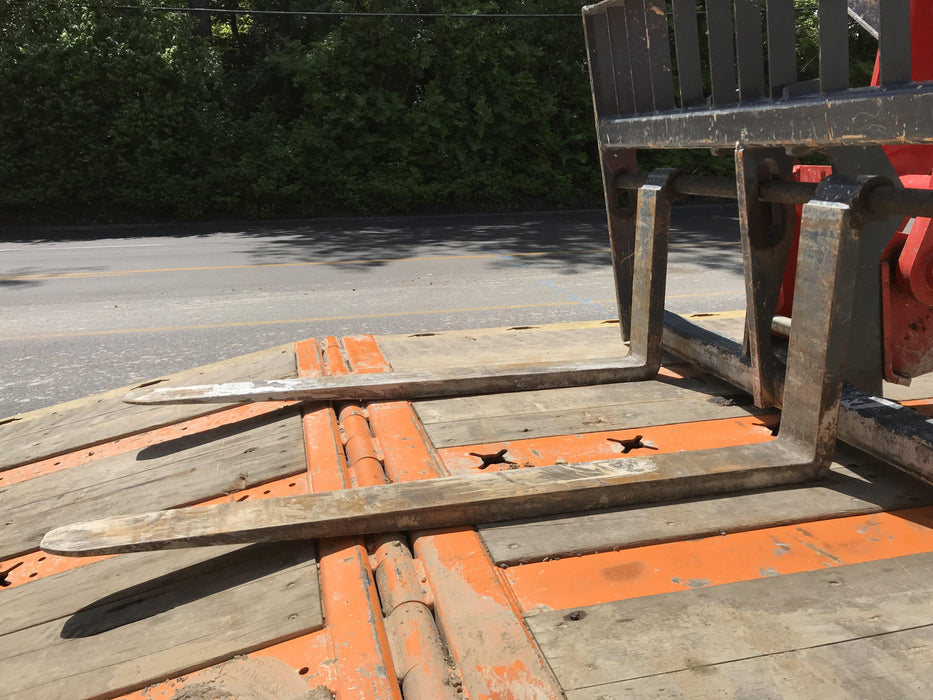 2018 Manitou MTA10055 Manitou MTA 10055 w/Cab/Heat/AC, Work Lights/Strobe, Aux Hyd, Solid Tires, Lift Hook, 66" Carriage, 60" Forks