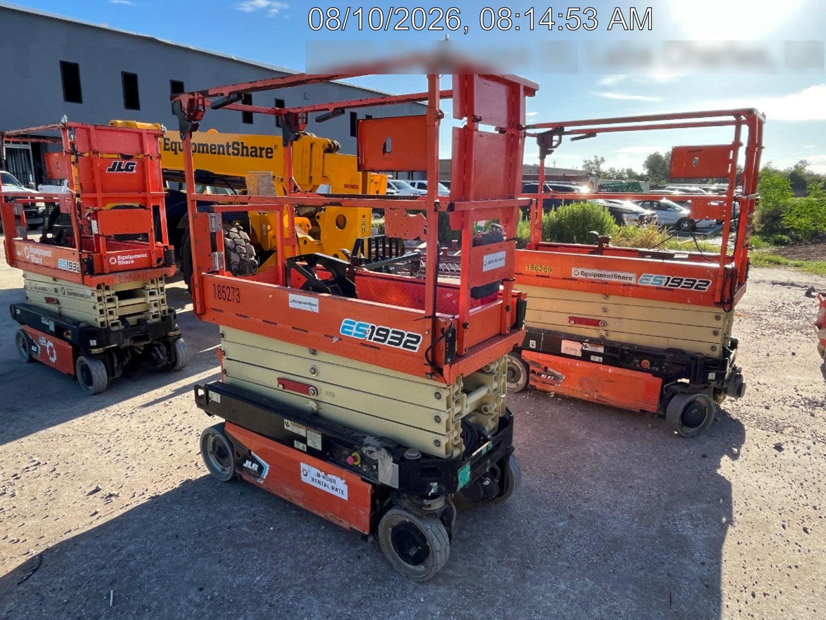 2021 JLG ES1932