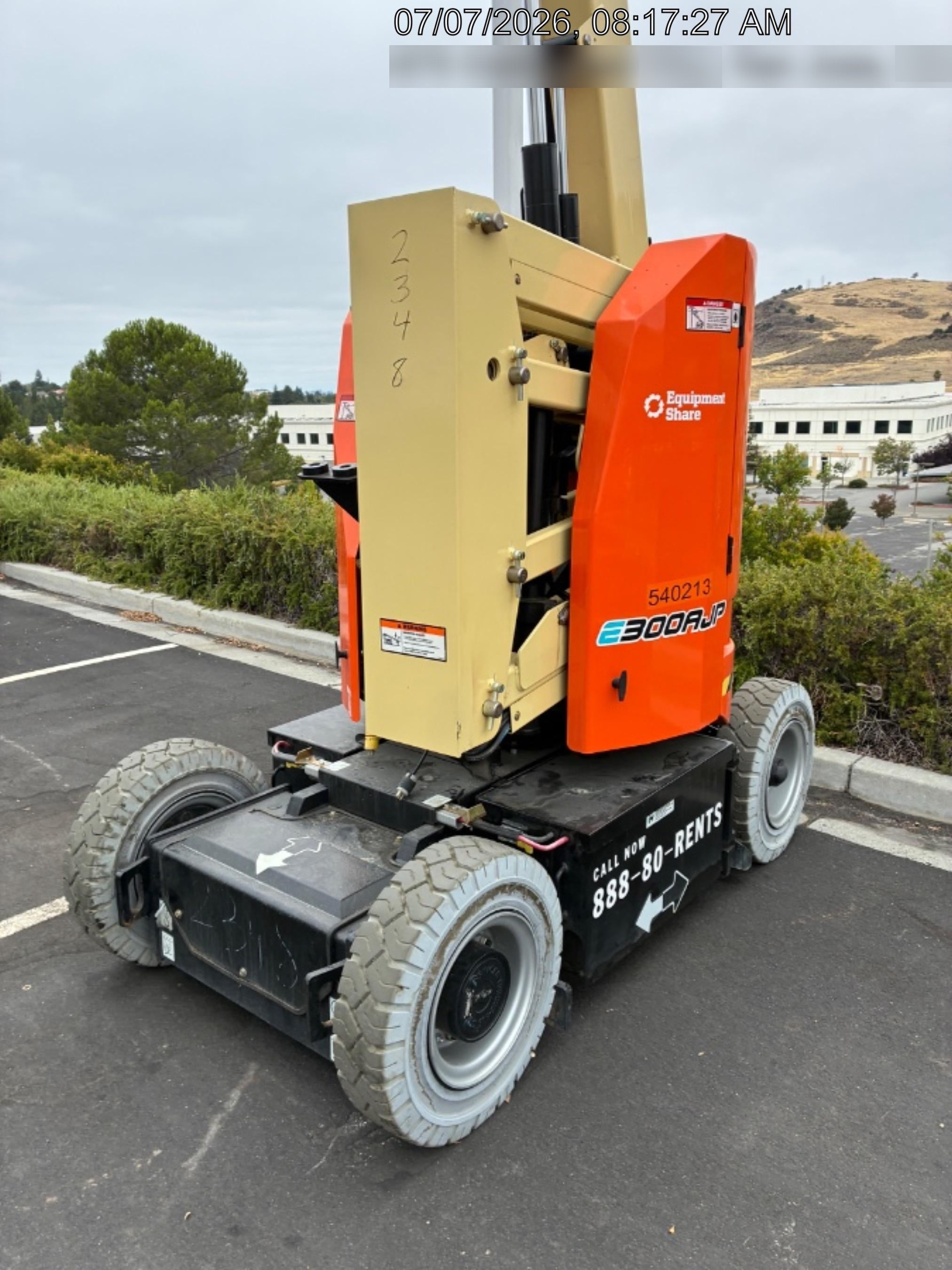 2025 JLG E300AJP