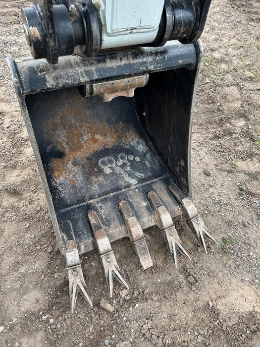 2025 TAKEUCHI 24" Bucket Takeuchi