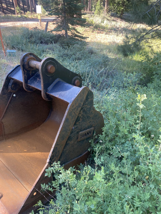 2022 GEITH 48" HD bucket 25k - 35k - Geith