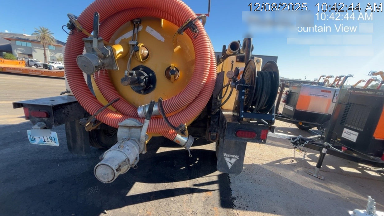 2022 Vac-Tron LP573XDT T4 Koehler Diesel Engine, 500 Gallon Debris Tank, x2 100 Gallon Water Tanks