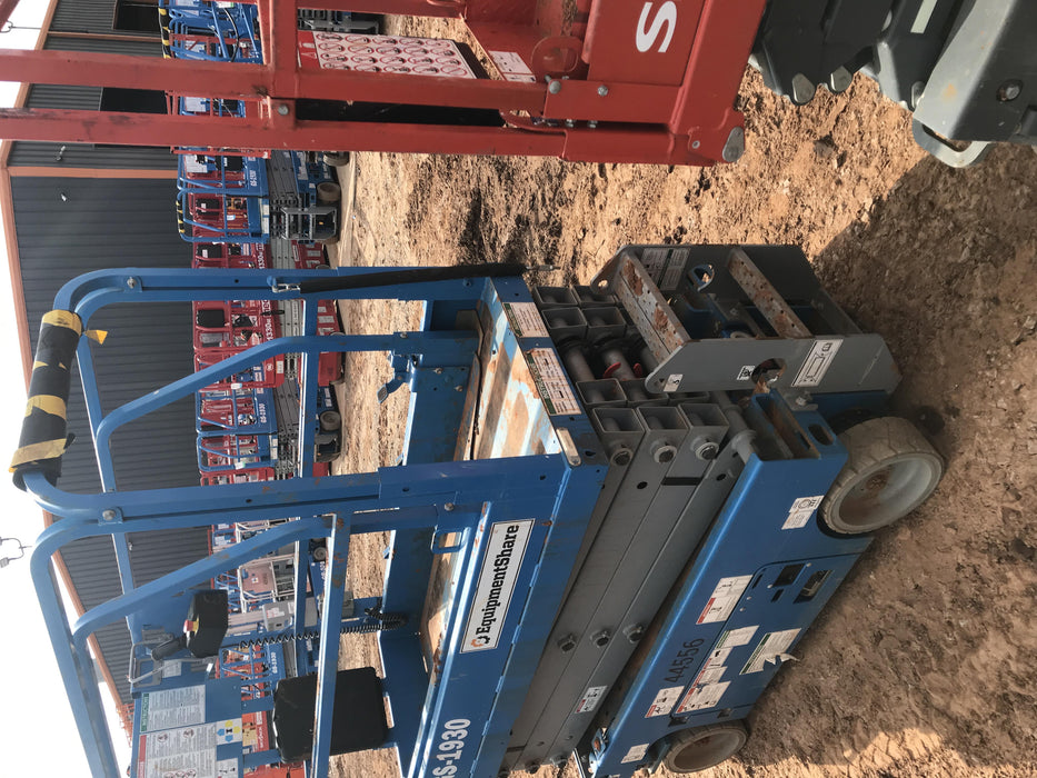 2019 Genie GS-1930 Fixed rails with chain Entry