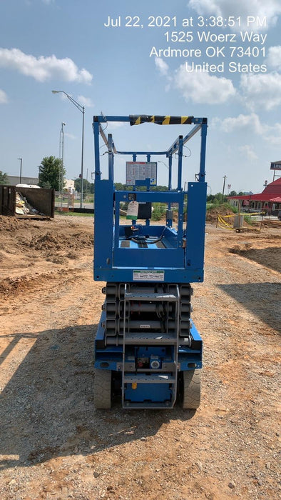 2020 Genie GS-2632 Solid NM Tires, Folding Rails with half-height swing gate, Beacon