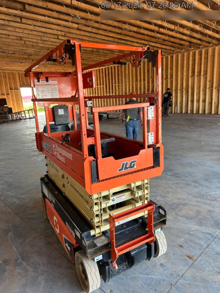2023 JLG ES1932