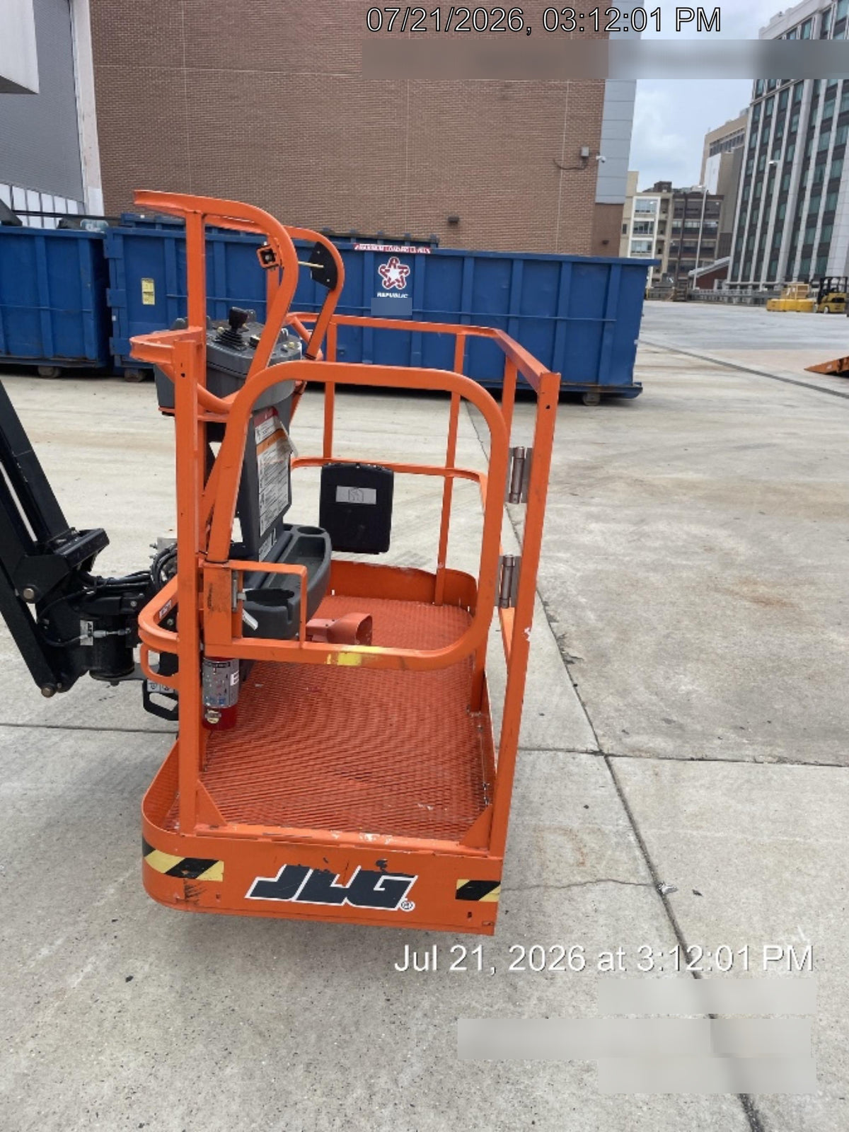 2023 JLG EC600SJ