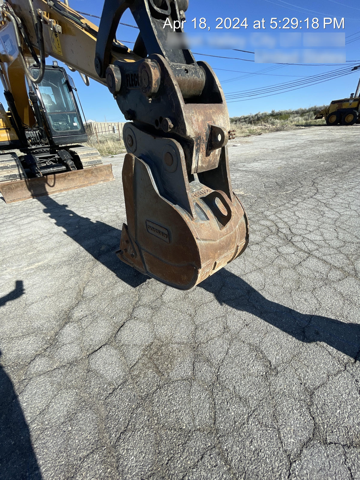 2020 DOOSAN 24" Bucket-Doosan