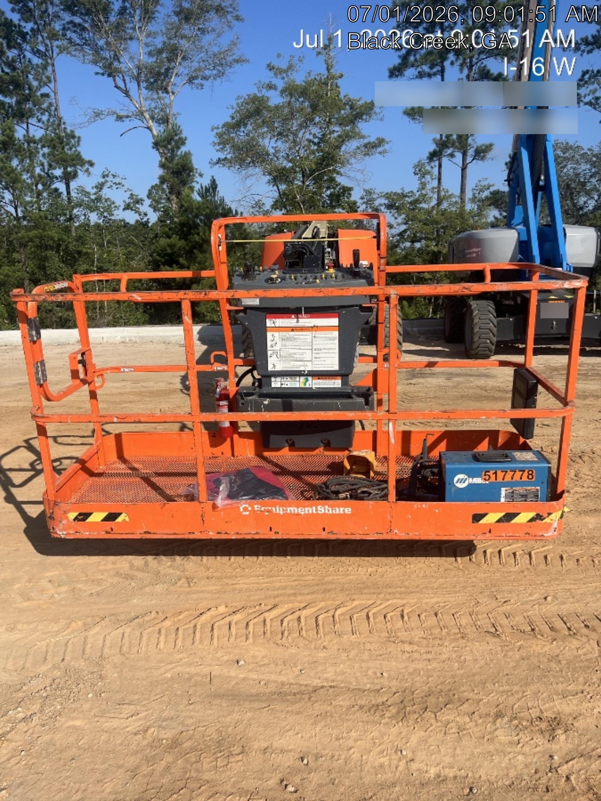 2025 JLG 660SJ