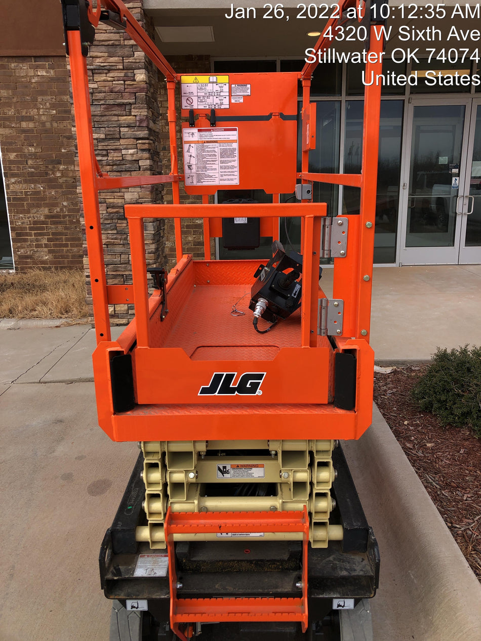 2021 JLG ES1932