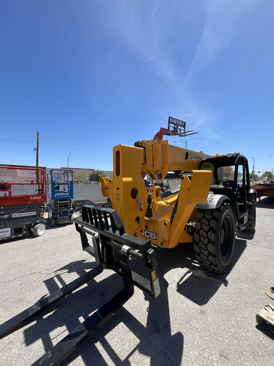 2026 JCB 512-56