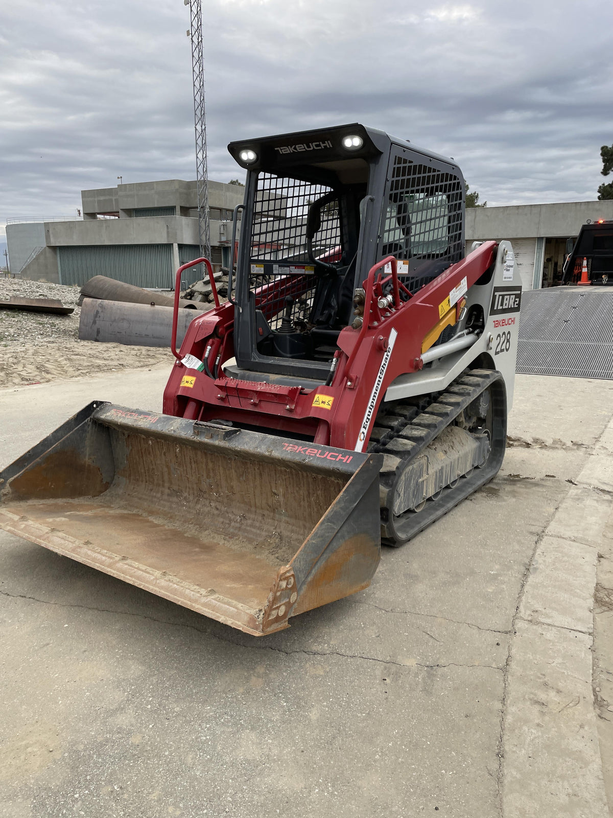 2022 TAKEUCHI TL8R2-R