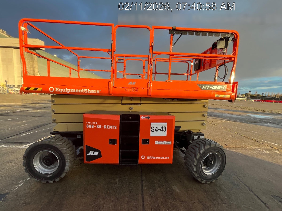2025 JLG RT4394
