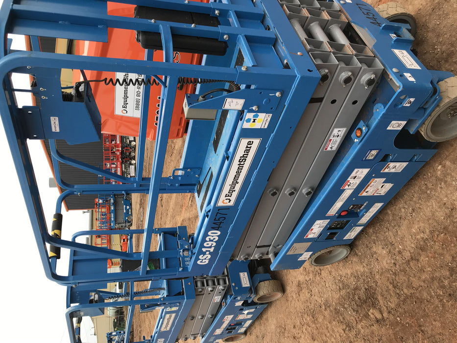 2019 Genie GS-1930 Fixed rails with chain Entry