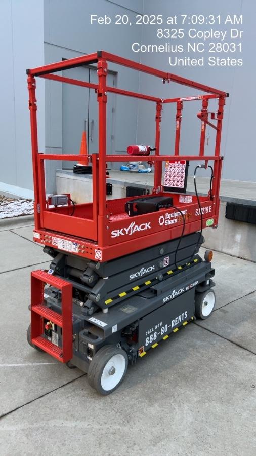 2024 Skyjack SJ3219 Electric Drive, Sld NM Tires, DBcns, RFRails, Power to Platform, T3 + Access Control
