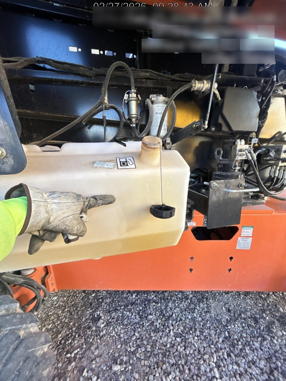 2023 JLG 660SJ
