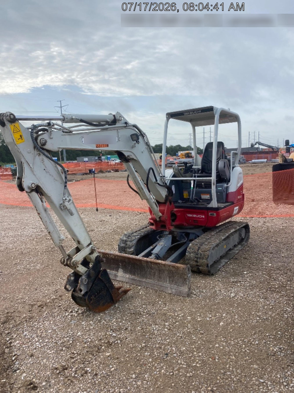 2022 TAKEUCHI TB235-2R