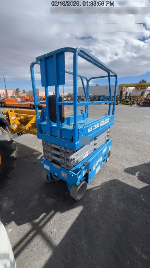 2019 Genie GS-1930 Fixed rails with chain Entry