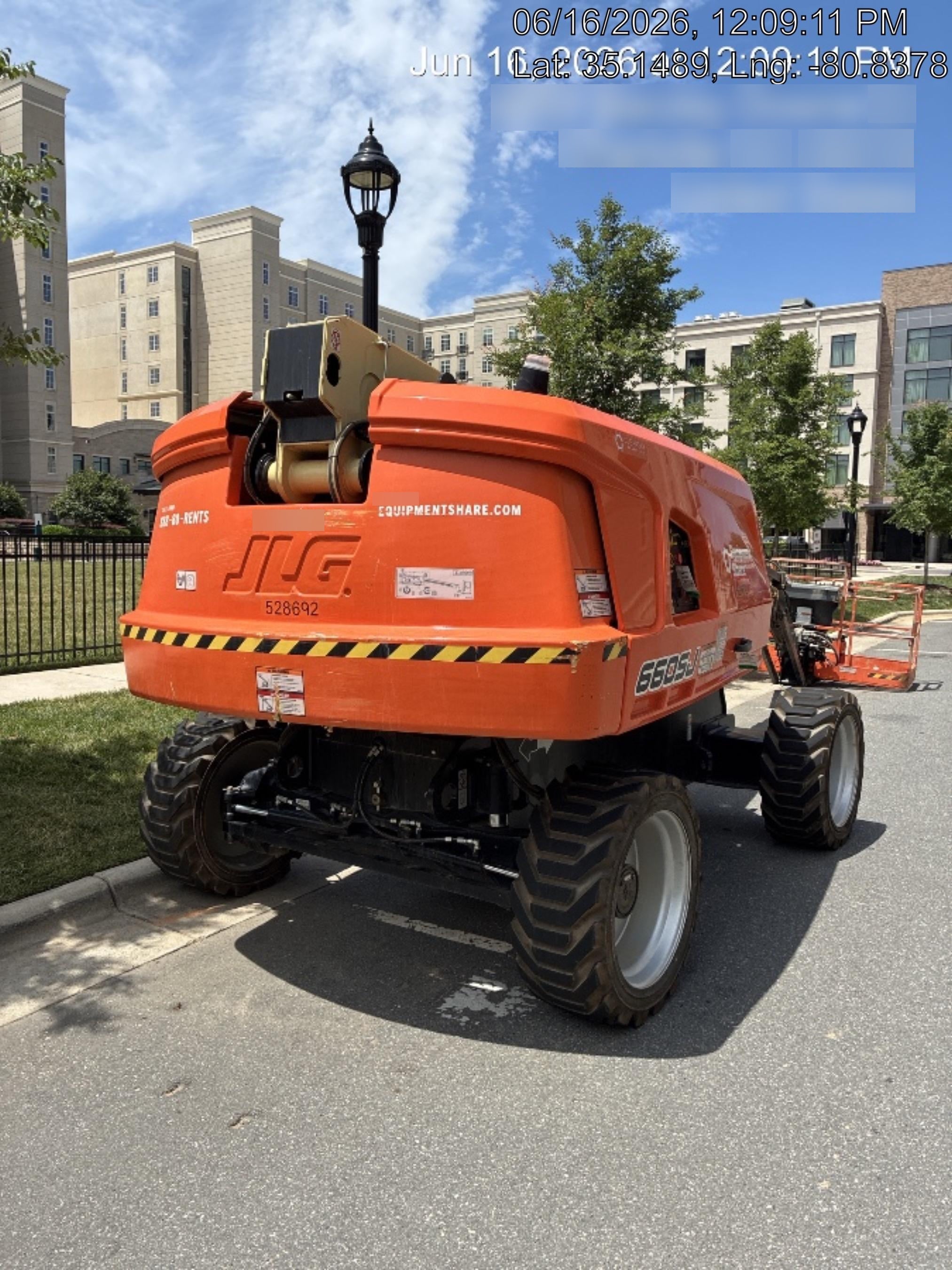 2025 JLG 660SJ
