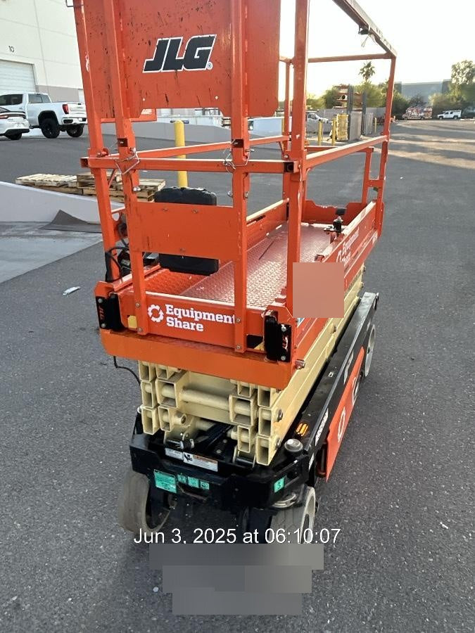 2022 JLG ES2632