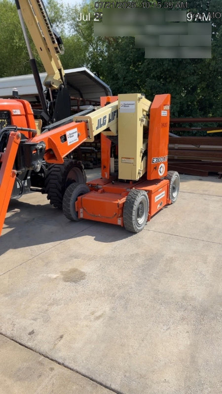 2019 JLG E300AJP