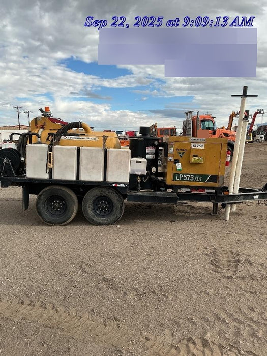 2021 Vac-Tron LP573XDT T4 Koehler Diesel Engine, 500 Gallon Debris Tank, x2 100 Gallon Water Tanks