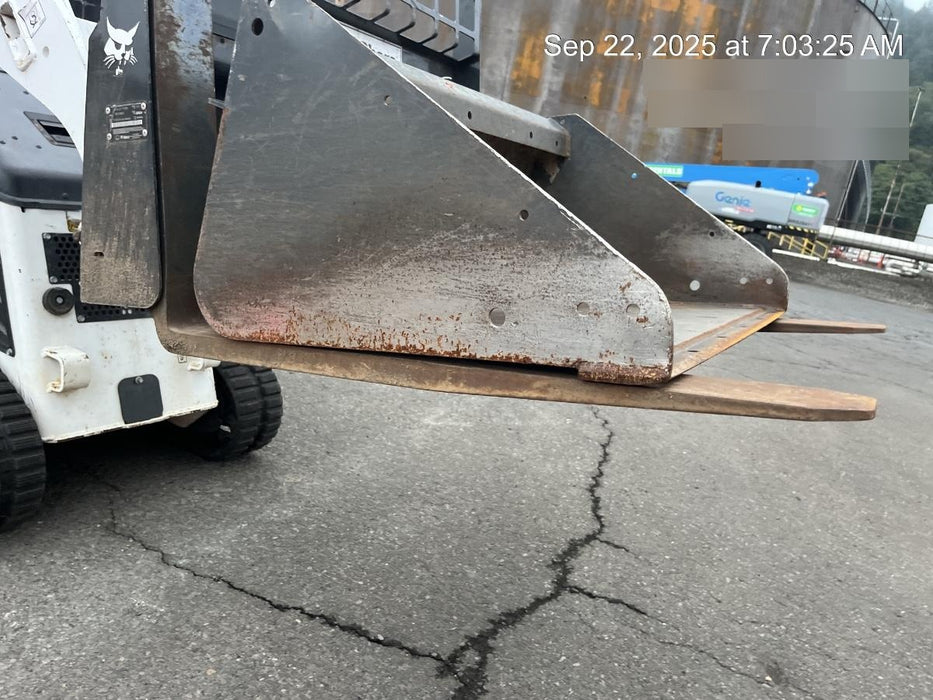 2023 BOBCAT 36" Mini Skid Steer Fork Carriage - Bobcat