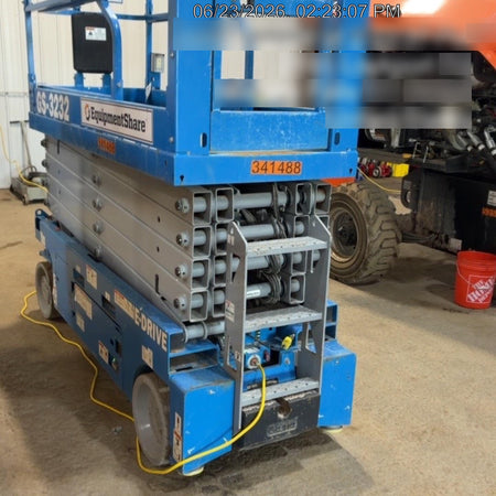 2023 GENIE GS-3232