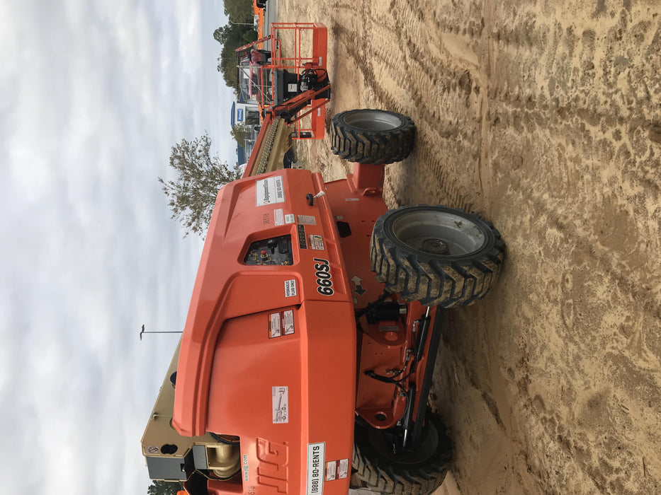 2019 JLG 660SJ