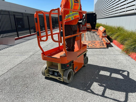 2024 JLG 1230ES
