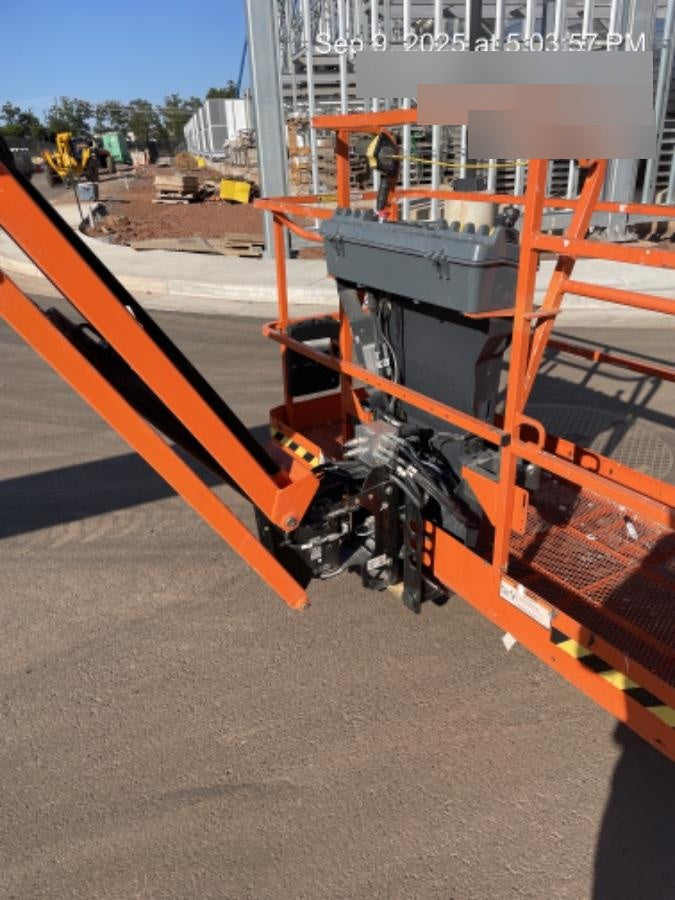 2021 JLG EC600SJ
