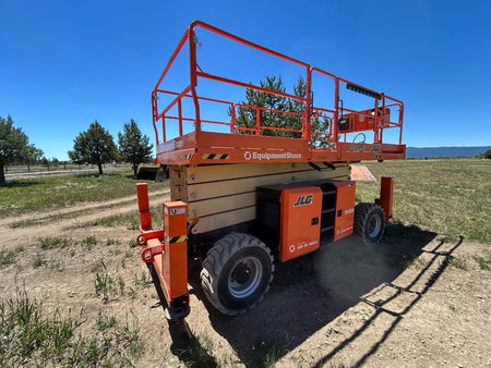 2023 JLG RT4394