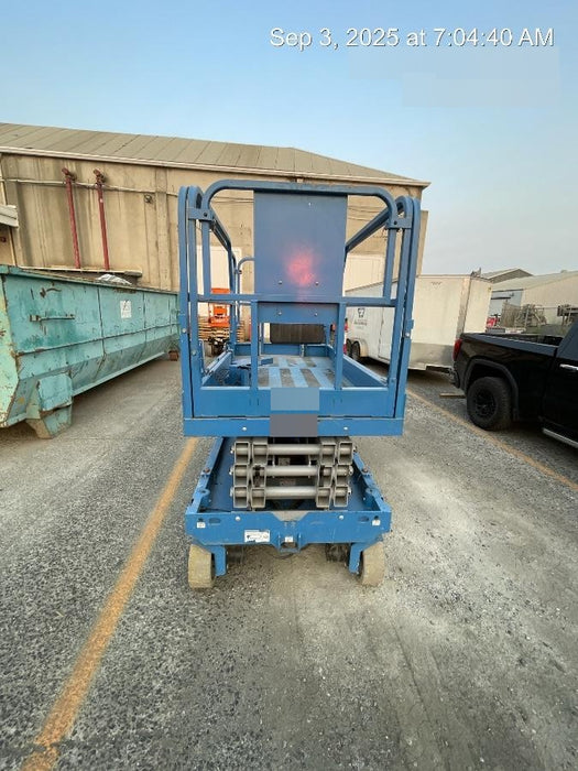 2019 Genie GS-2646 folding rails with full height swing gate, 800W Inverter