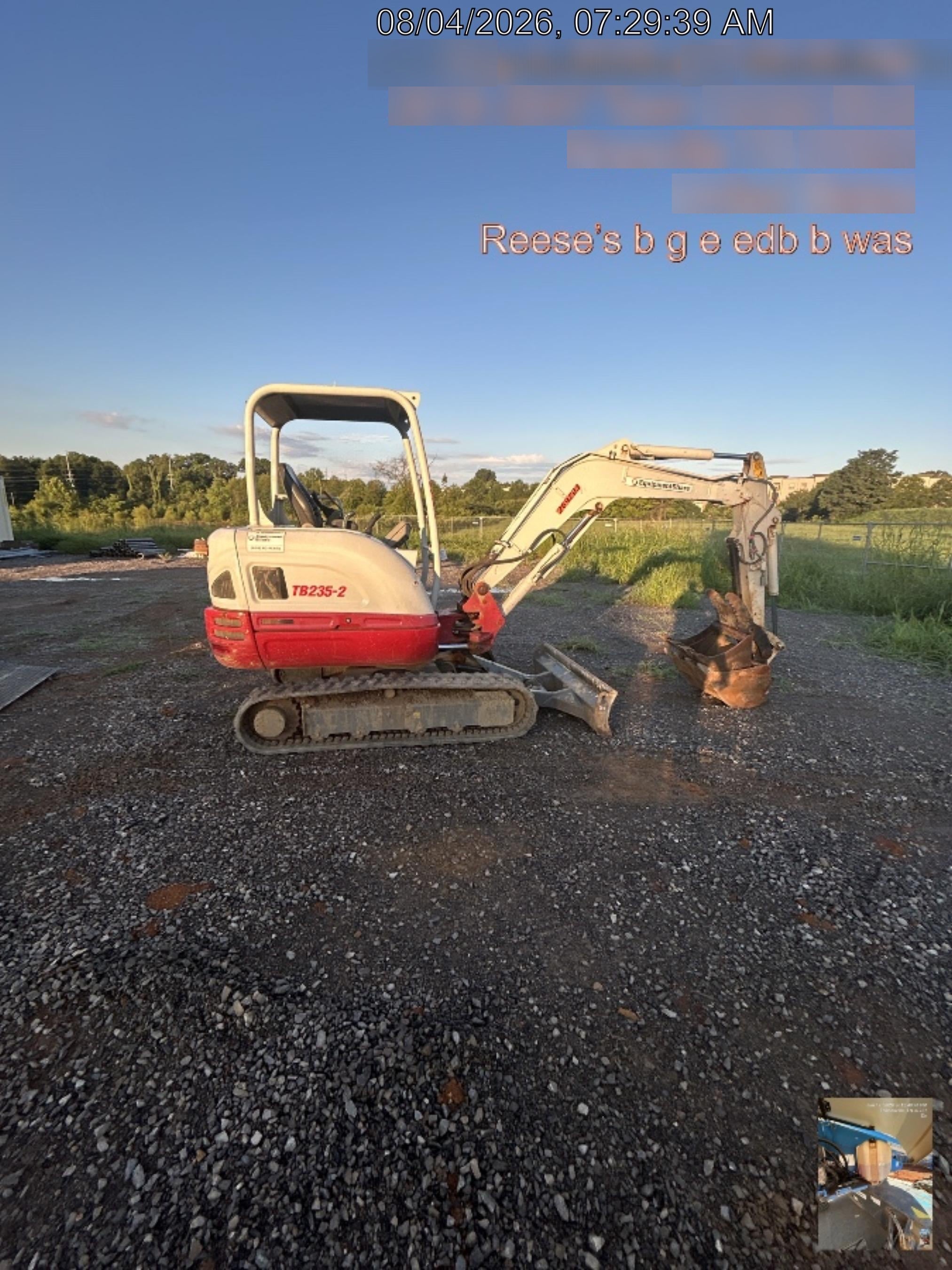 2022 TAKEUCHI TB235-2R
