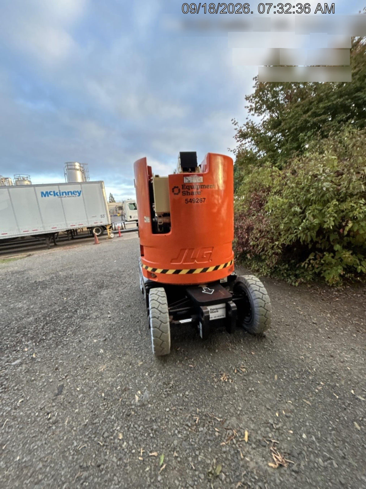 2025 JLG E300AJP